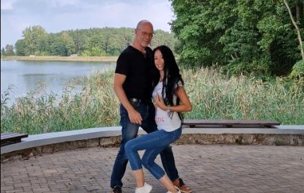 Wir tanzen eine kleine Discofox-Kombi am See